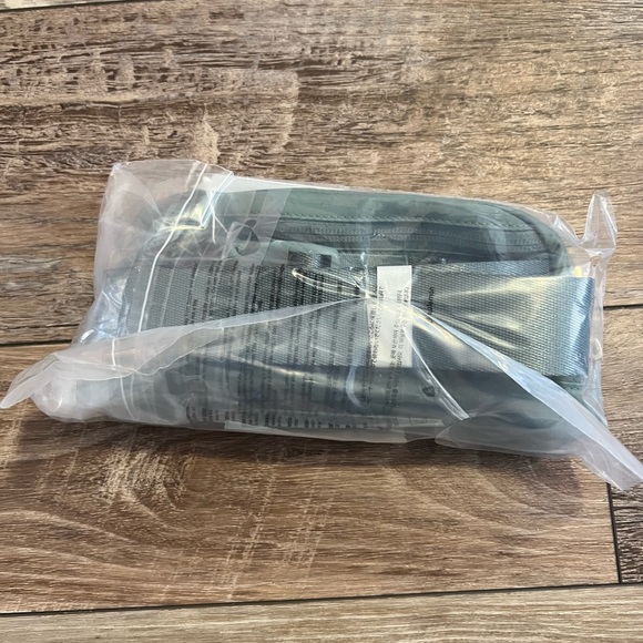 🆕LULULEMON EVERYWHERE BELT BAG TIDEWATER TEAL - Picture 8 of 9